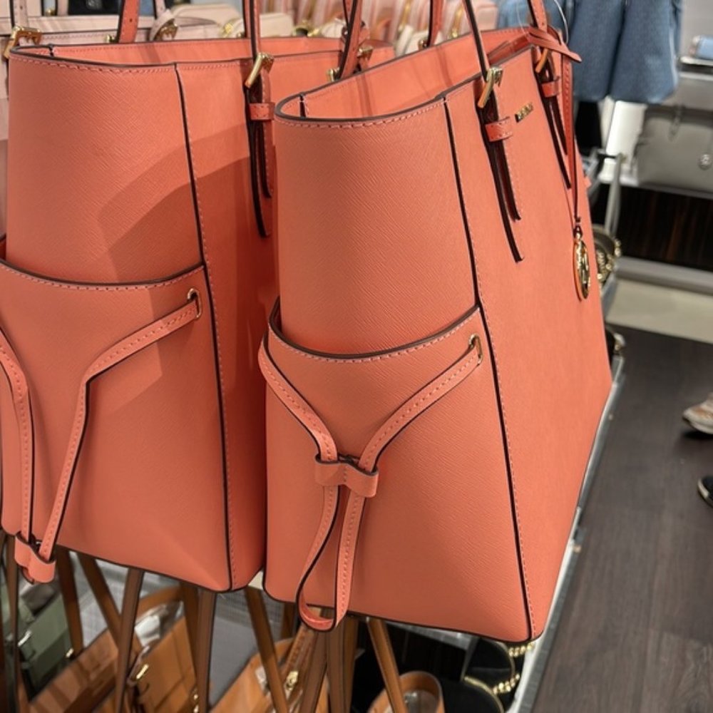 Michael Kors Gilly Large Drawstring Travel Tote Sherbert Leather - Picture 5 of 16